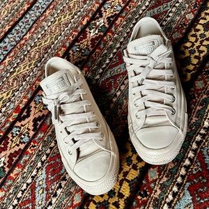 Leather Converse All-Stars in Blush
